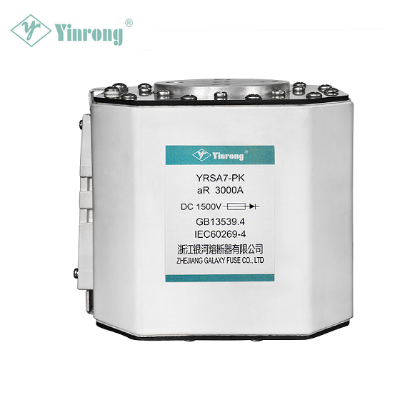 Co je vysokorychlostní pojistka se čtvercovým tělem a proč je kritická pro ochranu polovodičů